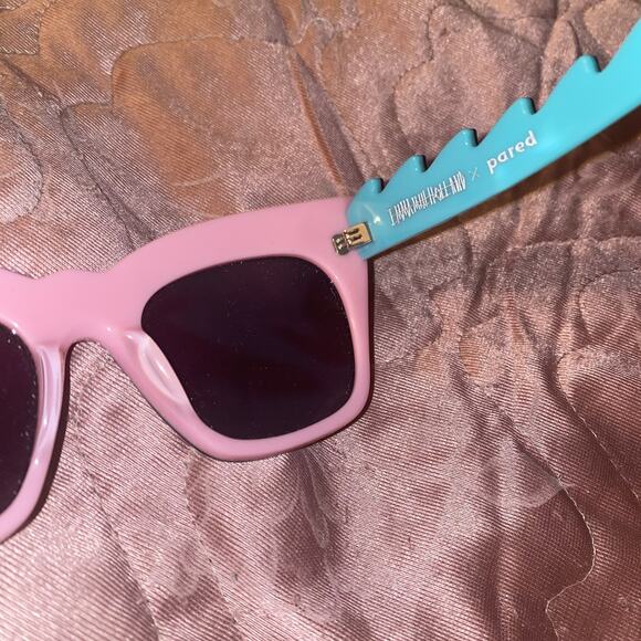 Emma Mulholland x Pared Sunglasses The Brat Pack Grid Wave Arms - Picture 7 of 9